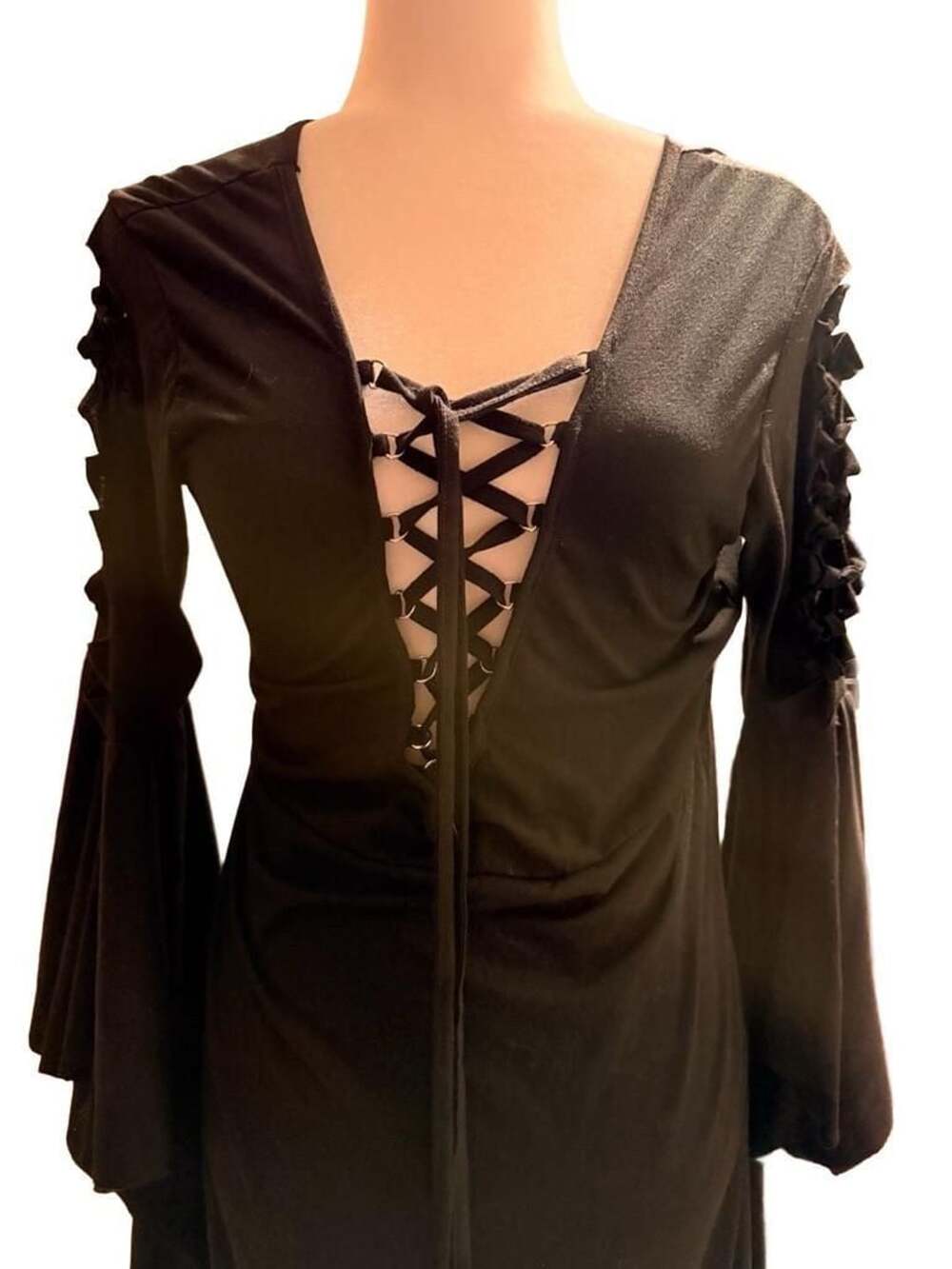 Gothic Medieval Lace-Up Long Sleeve Black Dress Costume - Picture 3 of 10